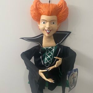 Disney Hocus Pocus Winifred Hanging Figure - Thumbnail 3